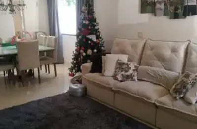 Niterói - São Francisco | Casa 3Q (1 suíte c/ closet), varanda e planejados