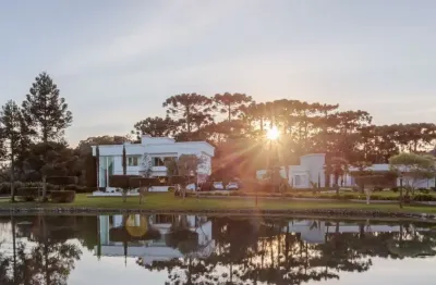 Super residencia (4 suítes) de fronte o clube curitibano golf