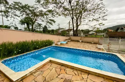 Casa com 5 quartos à venda na Rua Benedita Cruz de Moura, 110, Jardim Terralão, Caraguatatuba