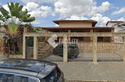 Casa com 3 quartos à venda na Rua Doutor Manoel Alexandre Marcondes Machado, 415, Jardim do Lago, Campinas, 206 m2 por R$ 740.000