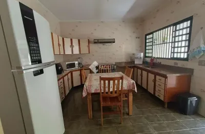 Casa com 3 quartos à venda na Rua Sebastiana Aparecida Morato da Silva, 155, Parque dos Jacarandás, Campinas, 191 m2 por R$ 1.050.000