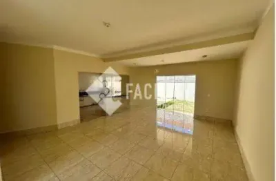 Casa em condomínio fechado com 3 quartos para alugar na avenida josé hoffmann, 480, residencial real parque sumaré, sumaré, 220 m2 por r$ 5.000