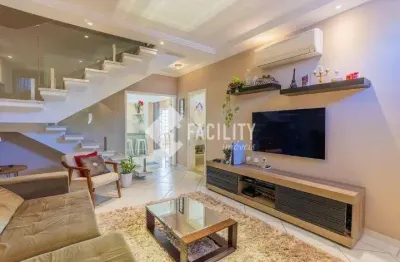 Casa com 3 quartos à venda na Rua Santa Maria Rosselo, 765, Mansões Santo Antônio, Campinas, 300 m2 por R$ 1.375.000