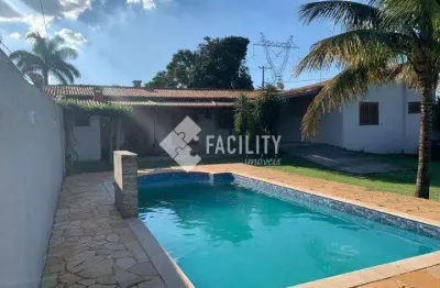 Chácara / sítio com 3 quartos à venda na Rua Allan Fonseca, 72, Recanto dos Dourados, Campinas, 198 m2 por R$ 750.000