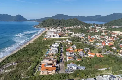 Casa em condominio fechado de alto padrão frente mar em florianópolis