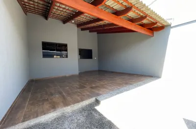 Casa nova com 2 quartos sendo uma suíte e sala para dois ambientes a venda no planalto