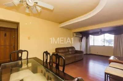 Apartamento com 2 quartos para alugar na rua padre chagas, 311, moinhos de vento, porto alegre por r$ 4.500