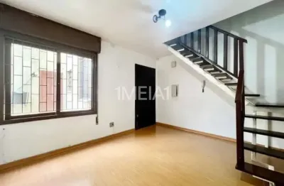 Cobertura com 3 quartos para alugar na rua portugal, 639, são joão, porto alegre por r$ 4.700