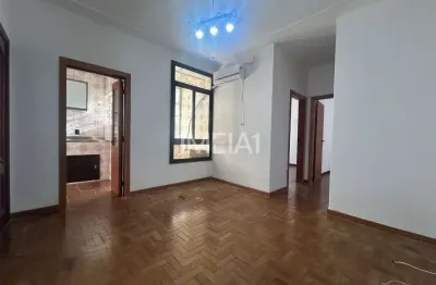 Apartamento com 2 quartos para alugar na rua tapajós, 88, passo da areia, porto alegre por r$ 1.500