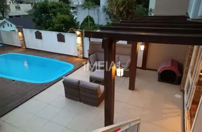 Casa com 3 quartos para alugar na rua luzitana, 1098, higienópolis, porto alegre por r$ 13.500