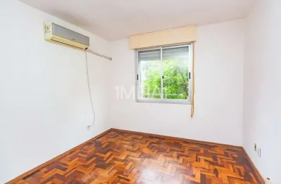 Apartamento com 2 quartos para alugar na rua roque calage, 240, passo da areia, porto alegre por r$ 1.800