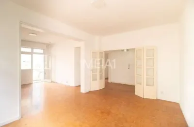 Apartamento com 3 quartos para alugar na Rua Garibaldi, 963, Bom Fim, Porto Alegre por R$ 2.699