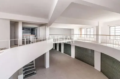 Ponto comercial para alugar na Avenida Benjamin Constant, 650, São João, Porto Alegre por R$ 7.900