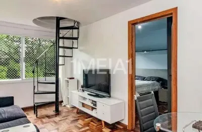 Cobertura com 2 quartos para alugar na Avenida Grécia, 14, Passo da Areia, Porto Alegre por R$ 2.600