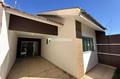 Casa com 3 quartos para alugar na Rua Pioneiro Nereu Mazzer, 905, Parque Avenida, Maringá