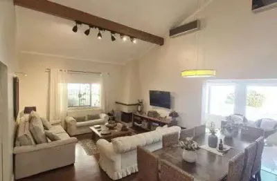 Casa térrea bolsão de interlagos, em uma das melhores ruas da região.