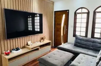 Casa recentemente reformada que combina sofisticação, conforto e funcionalidade em uma das melhore