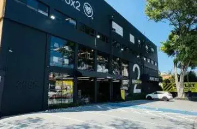 Prédio comercial para locação na av. interlagos – localização estratégica e espaço amplo