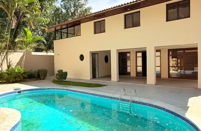 Casa de altíssimo padrão no bolsão de interlagos, agende sua visita!