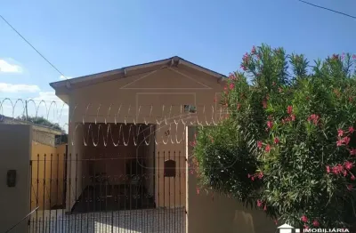 Casa com 3 quartos à venda no Jardim América, Marília 