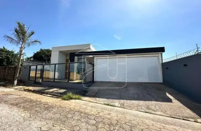 Casa com 4 quartos à venda no Centro (Lácio), Marília 