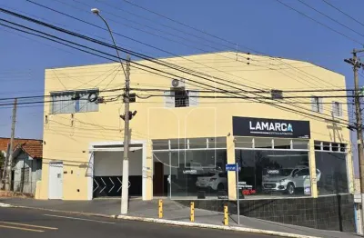 Prédio à venda no Somenzari, Marília 