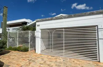 Casa com 4 quartos à venda no Jardim Maria Izabel, Marília 