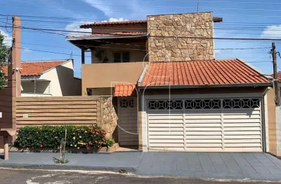 Linda residência em nucleo habitacional jardim bela vista  -  marília