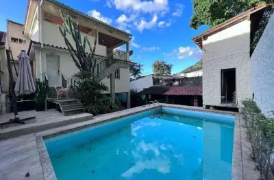 Casa com 07 quartos à venda em são francisco niterói/rj