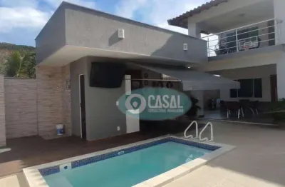 Casa em condomínio com 05 quartos, sendo 04 suítes com closet!!!