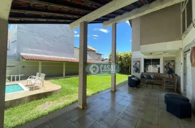 Casa com 04 quartos, piscina e churrasqueira à venda em condomínio em itaipu!