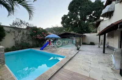 Casa em itaipu com 04 quartos, piscina e churrasqueira!