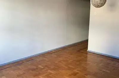 Apartamento em icaraí com 02 quartos com vaga de garagem em ótima localização
