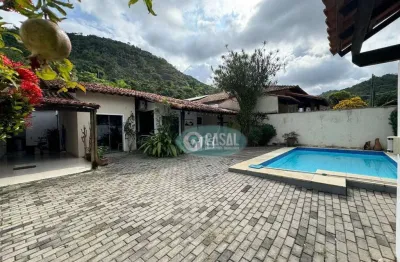 Casa linear em piratininga com 04 quartos, piscina e quintalzão, pertinho do túnel (charitas x cafubá)!