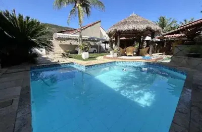 Casa linear com 03 quartos à venda, 179 m², em itaipu - niterói/rj.