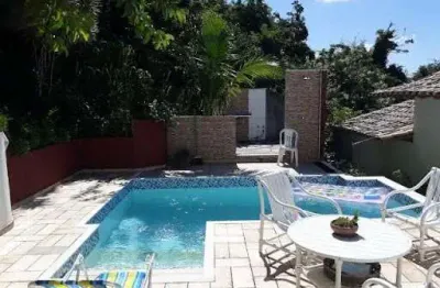 Casa em camboinhas com 06 quartos, piscina e churrasqueira