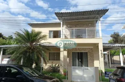 Casa em condomínio em várzea das moças com 04 quartos, piscina e churrasqueira.