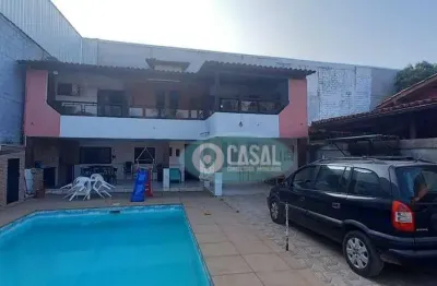Casa em itaipu com 02 suítes com piscina e churrasqueira.