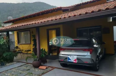 Casa linear em piratininga com localização privilegiada perto do túnel charitas-cafubá.