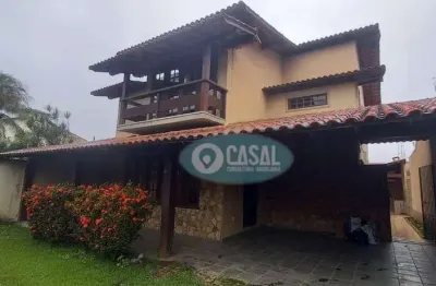 Casa com 03 quartos em piratininga, com piscina, sauna e churrasqueira!