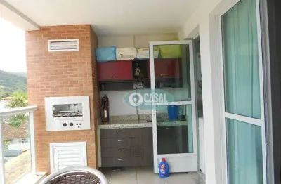 Apartamento em itaipu com 02 quartos e varandão gourmet com churrasqueira!