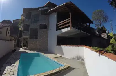 Casa com 04 quartos em condomínio em piratininga - niterói/rj.