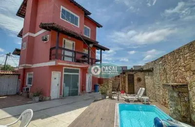 Casa em condominio com 04 quartos, piscina e churrasqueira em várzea das moças - niterói/rj.