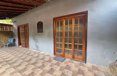 Casa com 1 quarto para alugar na Rua Ferdinando Ognibeni, 10, Itaipu, Niterói