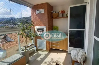 Apartamento em Itaipu com 02 Quartos e  Varandão Gourmet com Churrasqueira!