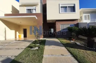 Sobrado com 3 suítes e piscina na modalidade porteira fechada no condomínio beira da mata em indaiatuba-sp