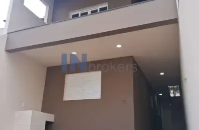 Casa a venda ao lado do jundiaí shopping com 3 dorm. ( 1 suite e 1 dorm. no térreo) 1 vaga, quintal, recém reformada, na vila della piazza, jundiaí sp