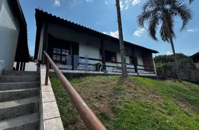 Chácara a venda no bairro engordadouro com casa principal e edícula, 1004m² de terreno, 3 dorm., área gourmet, 8 vagas, estuda permuta!