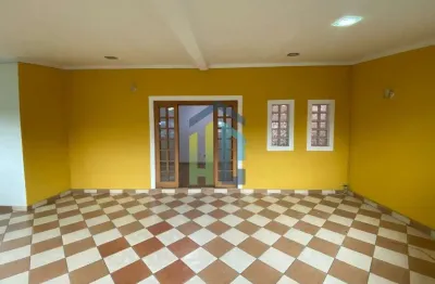 Casa com 3 quartos à venda na Rua Kaneji Kodama, 1243, Vila Figueira, Suzano por R$ 750.000