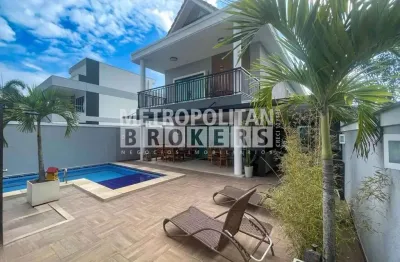 Maravilhosa casa triplex com 4 suites porteira fechada no condomínio jardins de maria residências